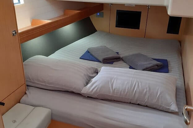 Bavaria CR46_cabin charter yacht Phuket